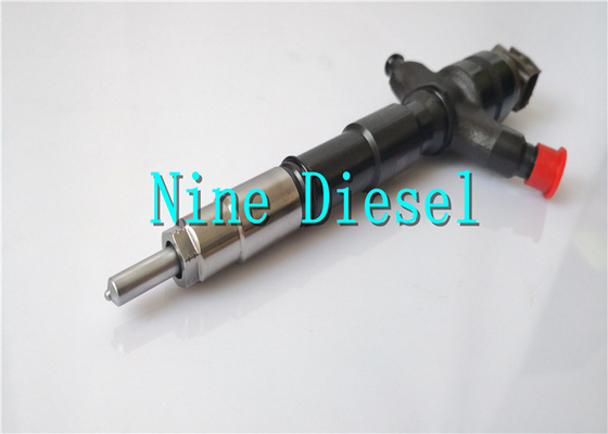 Denso Dizel Yakıt Common Rail Enjektör 23670-30050 Toyota Hilux Hiace Vigo Için