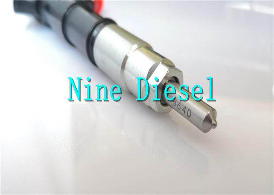 Denso Dizel Yakıt Common Rail Enjektör 23670-30050 Toyota Hilux Hiace Vigo Için